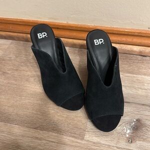 😬SOLD😬 BP Tonya Mules, Black Suede Size 5